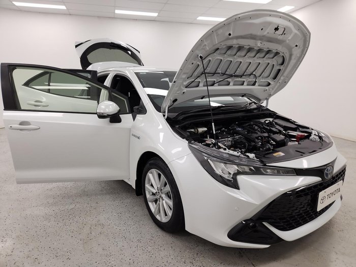 2023 Toyota Corolla SX Hybrid ZWE219R Frosted White