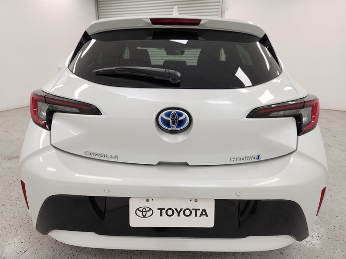 2023 Toyota Corolla SX Hybrid ZWE219R Frosted White