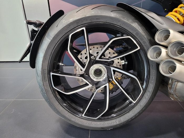 2025 Ducati Diavel V4 Diavel Black