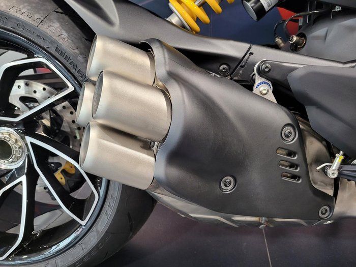 2025 Ducati Diavel V4 Diavel Black