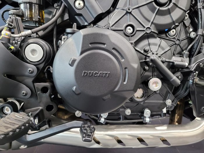 2025 Ducati Diavel V4 Diavel Black