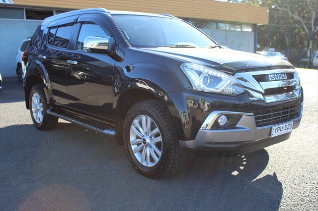 2017 Isuzu MU-X LS-T MY17 Cosmic Black Mica