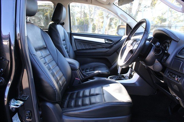2017 Isuzu MU-X LS-T MY17 Cosmic Black Mica
