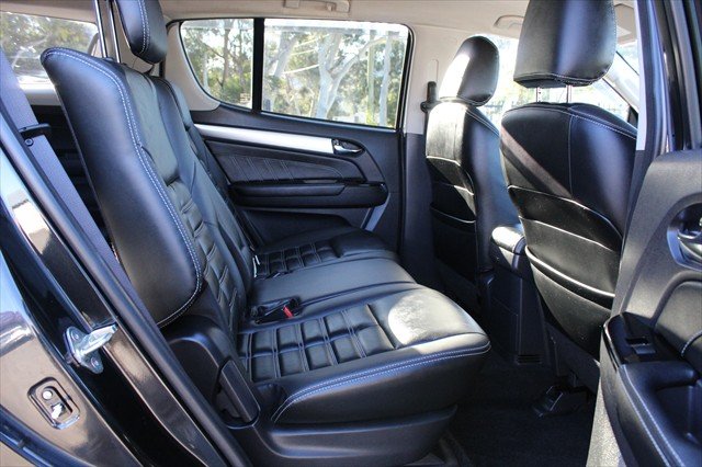 2017 Isuzu MU-X LS-T MY17 Cosmic Black Mica