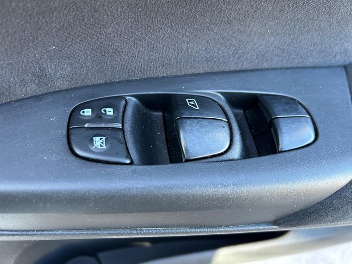 2015 Nissan Pulsar ST-L
