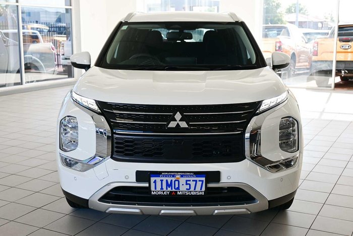 2024 Mitsubishi Outlander LS