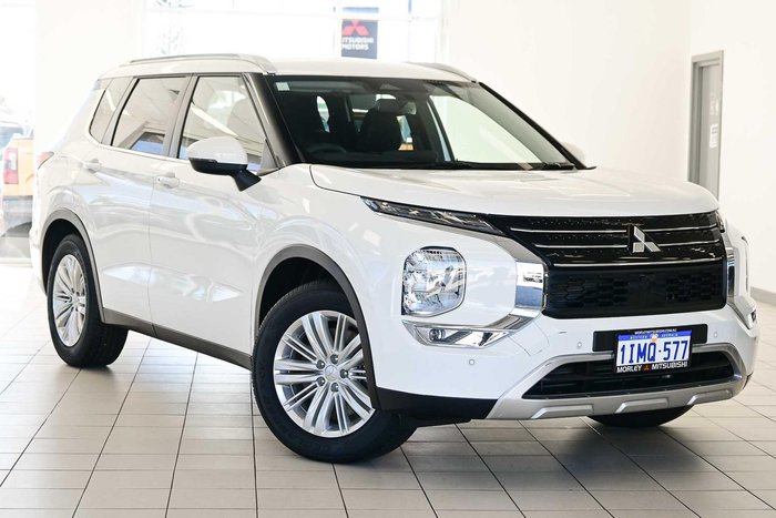 2024 Mitsubishi Outlander LS
