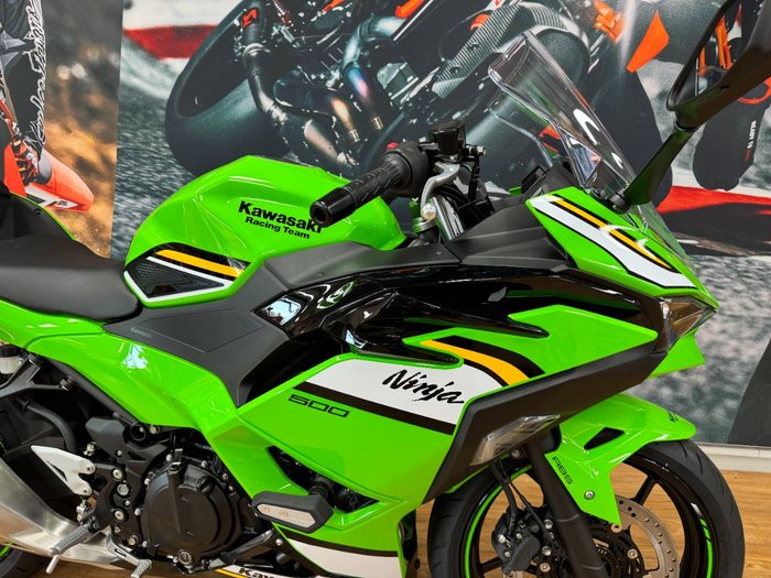 2025 Kawasaki NINJA 500 SE (LAMS) KRT GREEN