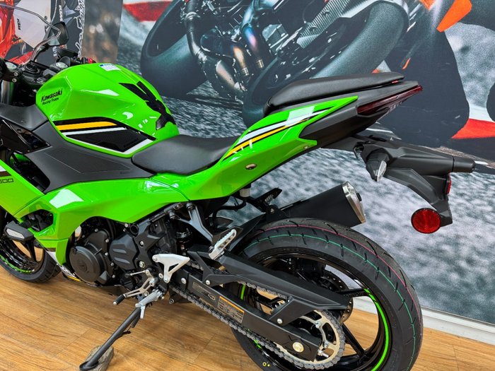 2025 Kawasaki NINJA 500 SE (LAMS) KRT GREEN