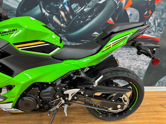 2025 Kawasaki NINJA 500 SE (LAMS) KRT GREEN