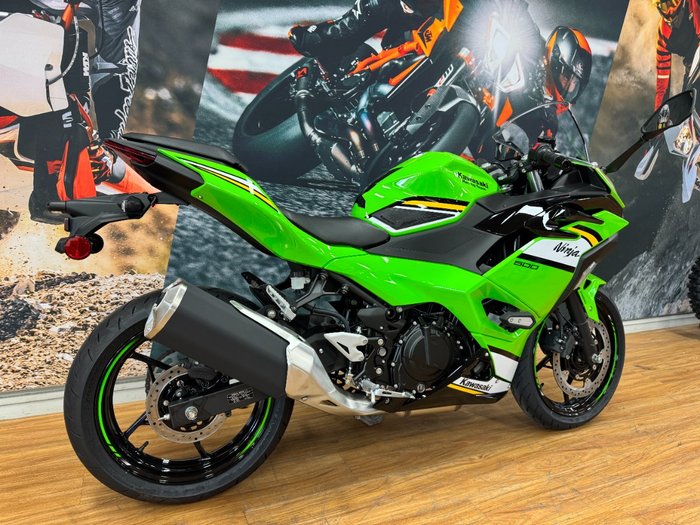 2025 Kawasaki NINJA 500 SE (LAMS) KRT GREEN