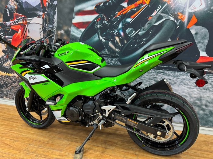 2025 Kawasaki NINJA 500 SE (LAMS) KRT GREEN