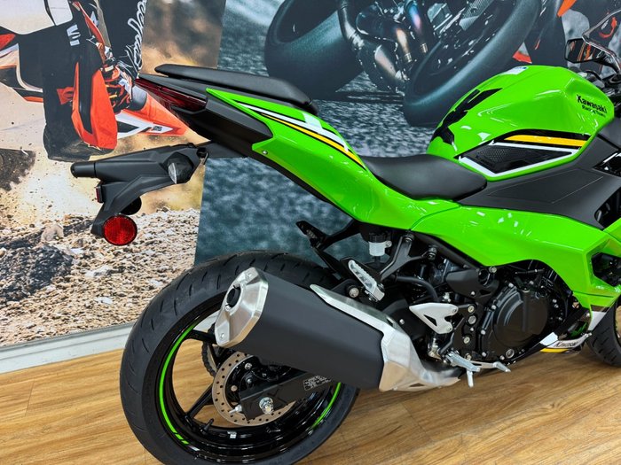 2025 Kawasaki NINJA 500 SE (LAMS) KRT GREEN