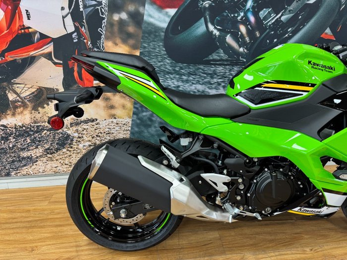 2025 Kawasaki NINJA 500 SE (LAMS) KRT GREEN