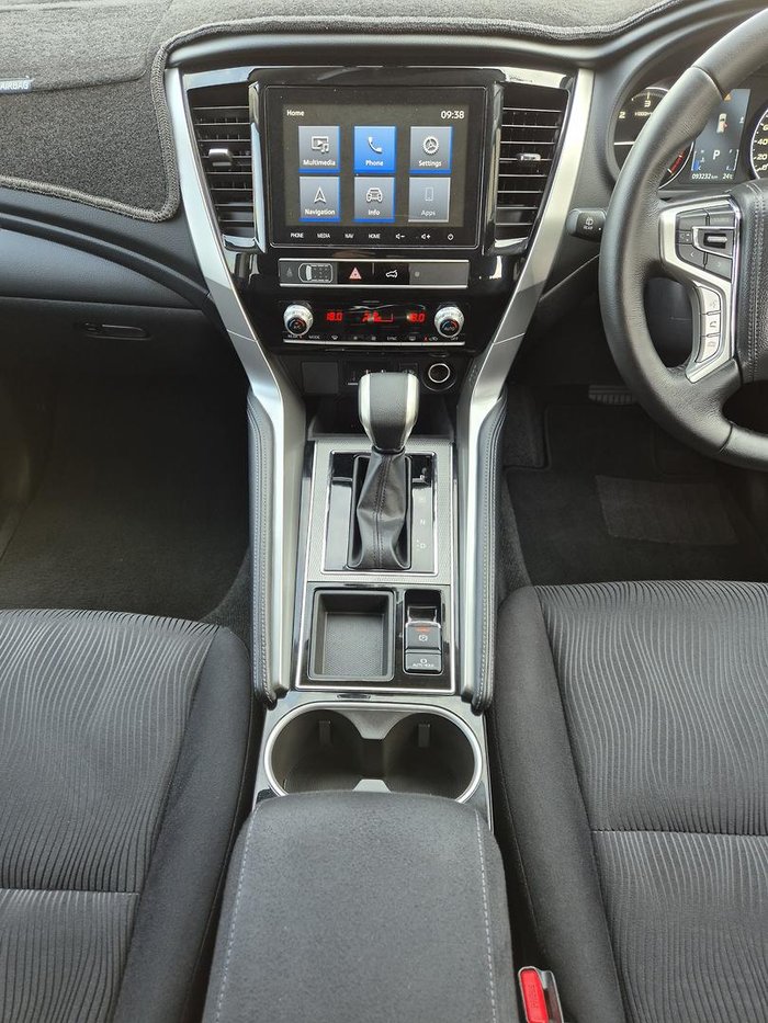 2022 Mitsubishi Pajero Sport GLS