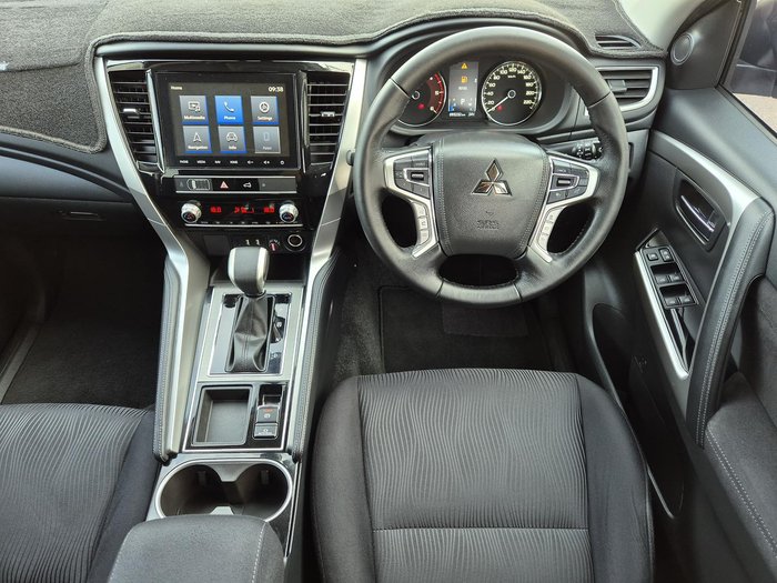 2022 Mitsubishi Pajero Sport GLS