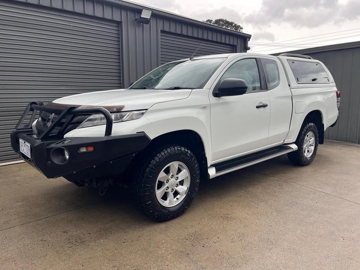 2019 Mitsubishi Triton GLX+ MR MY20 4X4 Dual Range White