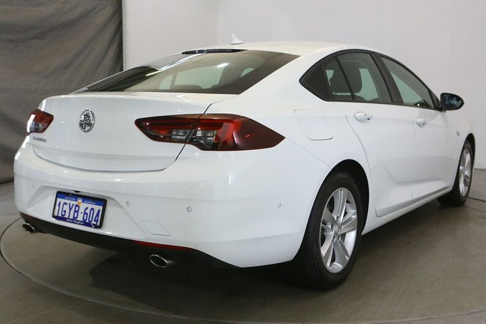 2019 Holden Commodore LT