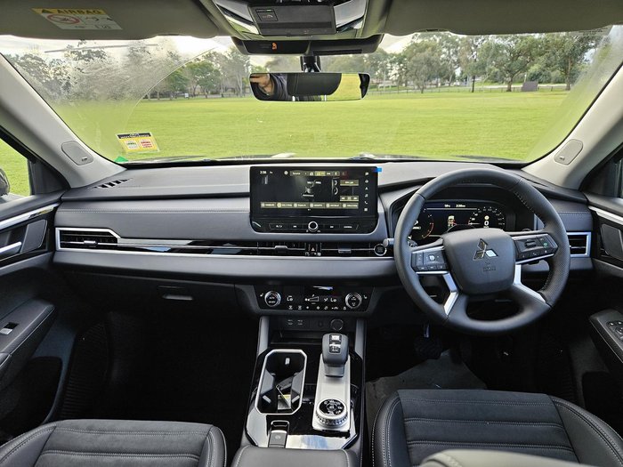 2025 Mitsubishi Outlander Aspire