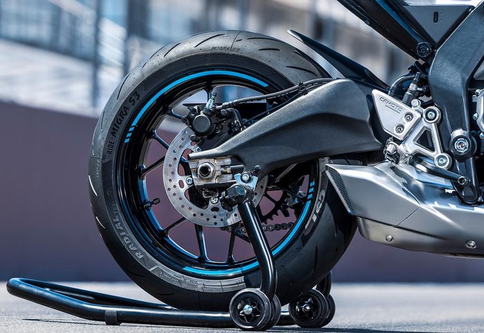 2025 CFMOTO 675SR-R SR Grey