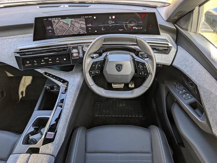 2025 Peugeot 3008 Allure Hybrid
