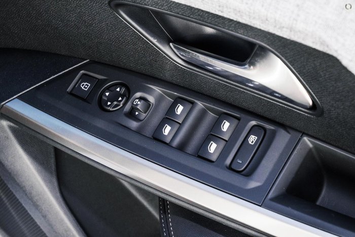 2025 Peugeot 3008 Allure Hybrid