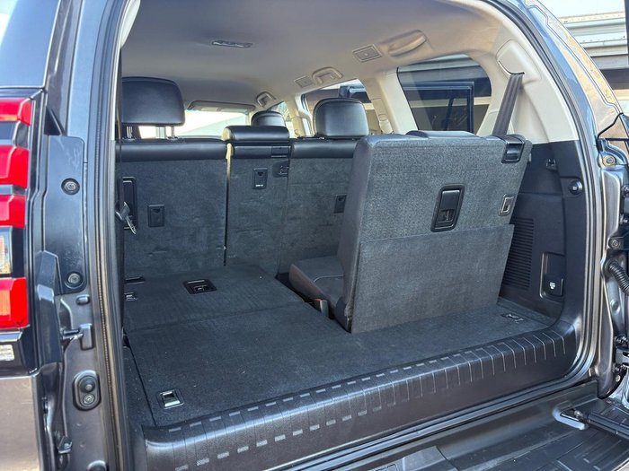 2021 Toyota Landcruiser Prado VX