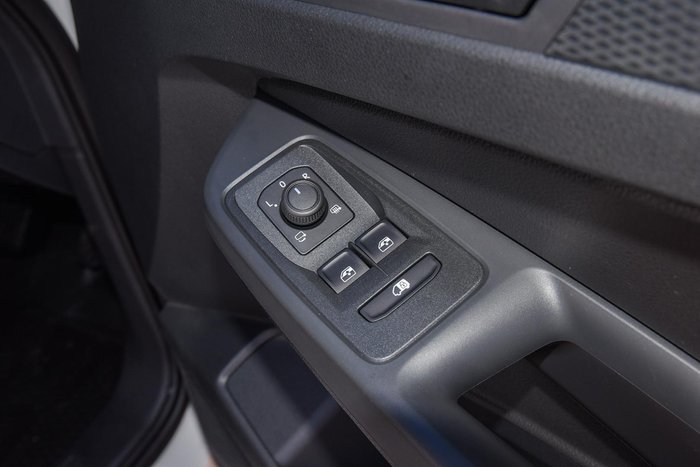 2025 Volkswagen Caddy TSI220
