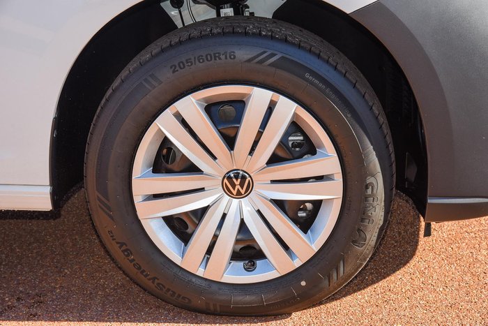 2025 Volkswagen Caddy TSI220