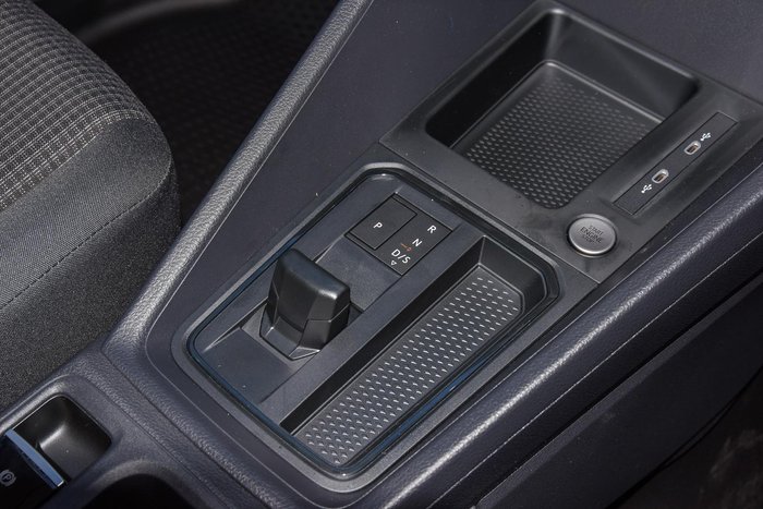 2025 Volkswagen Caddy TSI220