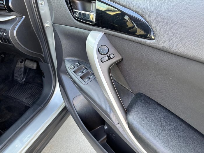 2023 Mitsubishi Eclipse Cross LS