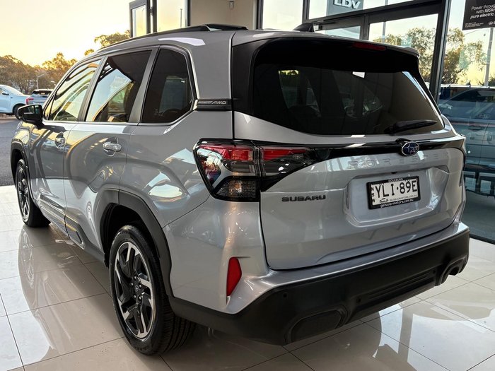 2025 Subaru Forester Touring