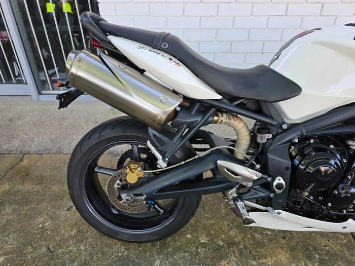 2012 Triumph STREET TRIPLE White