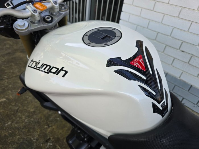 2012 Triumph STREET TRIPLE White