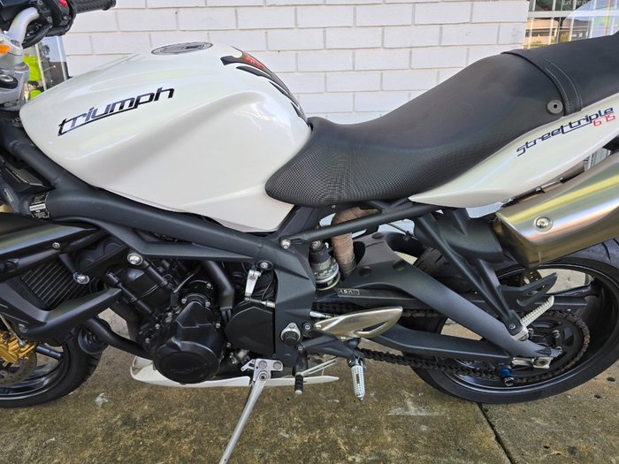 2012 Triumph STREET TRIPLE White