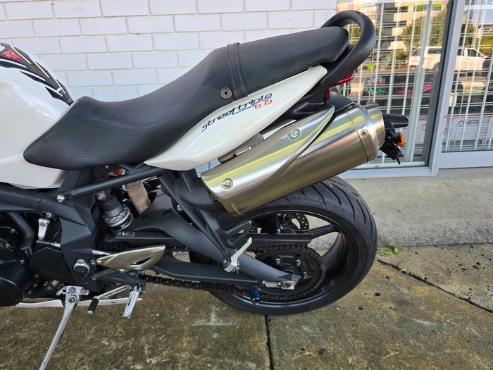 2012 Triumph STREET TRIPLE White