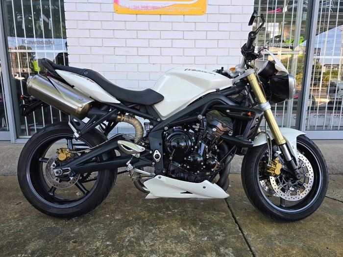 2012 Triumph STREET TRIPLE White