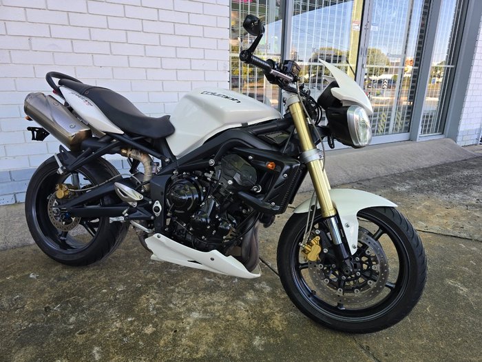 2012 Triumph STREET TRIPLE White