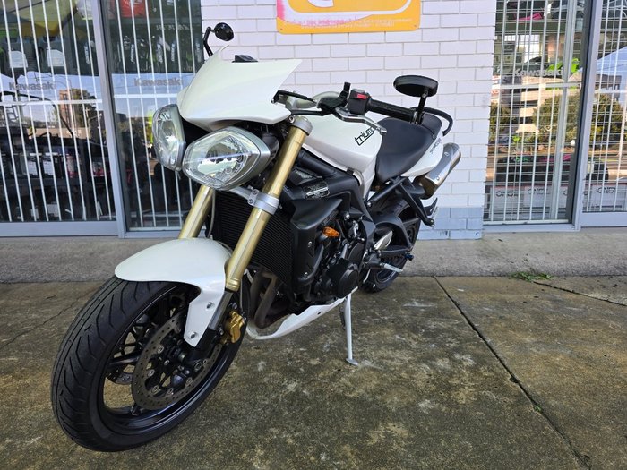 2012 Triumph STREET TRIPLE White