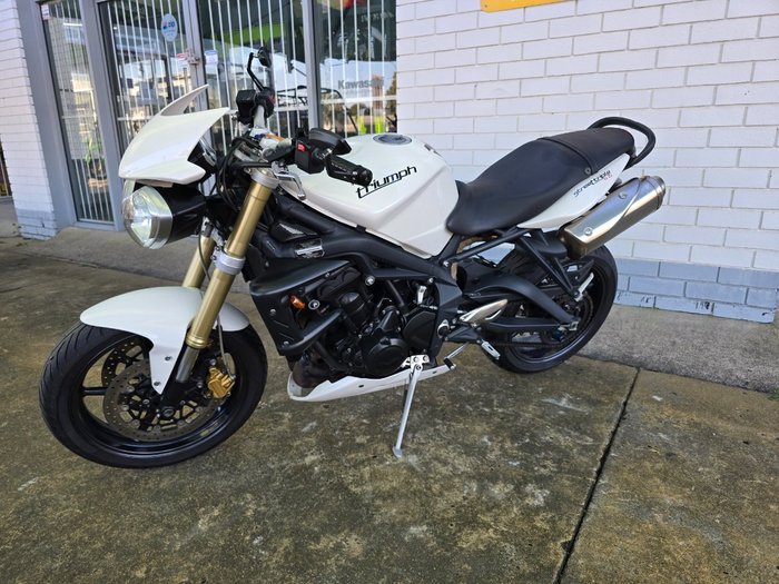 2012 Triumph STREET TRIPLE White