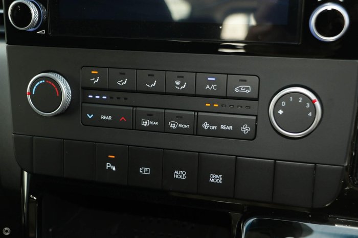 2025 Hyundai STARIA