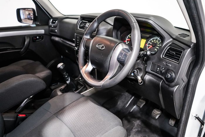 2021 Mahindra PIK-UP S6+