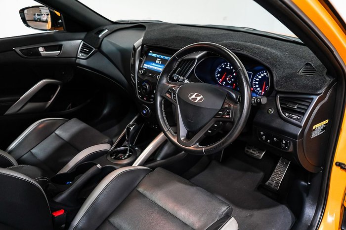 2017 Hyundai Veloster SR Turbo