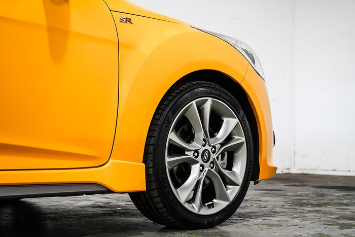 2017 Hyundai Veloster SR Turbo