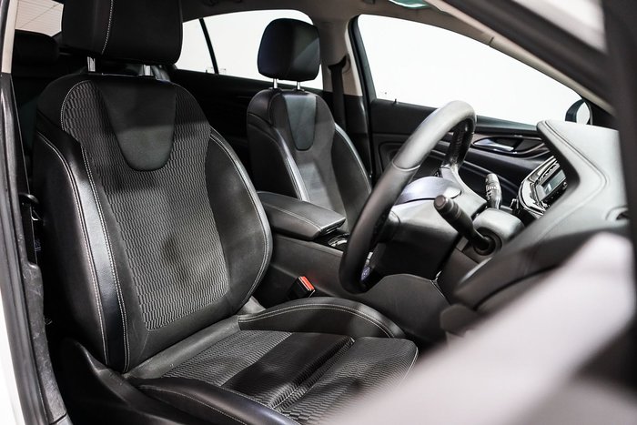 2019 Holden Commodore RS
