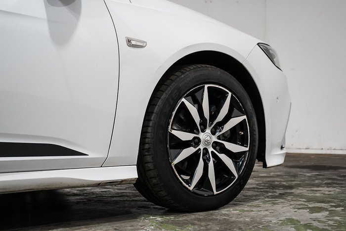 2019 Holden Commodore RS