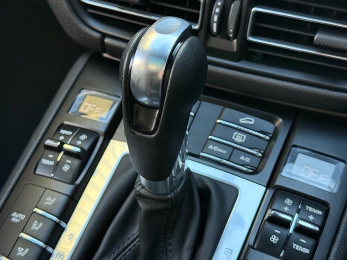 2021 Porsche Macan 95B MY21 AWD Volcano Grey
