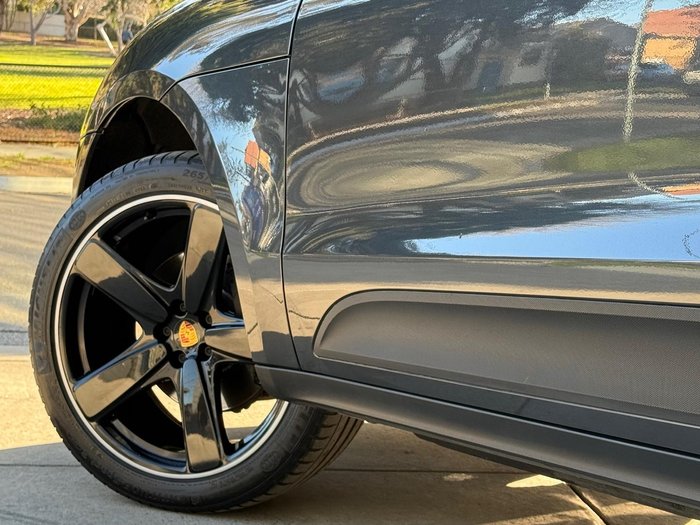 2021 Porsche Macan 95B MY21 AWD Volcano Grey