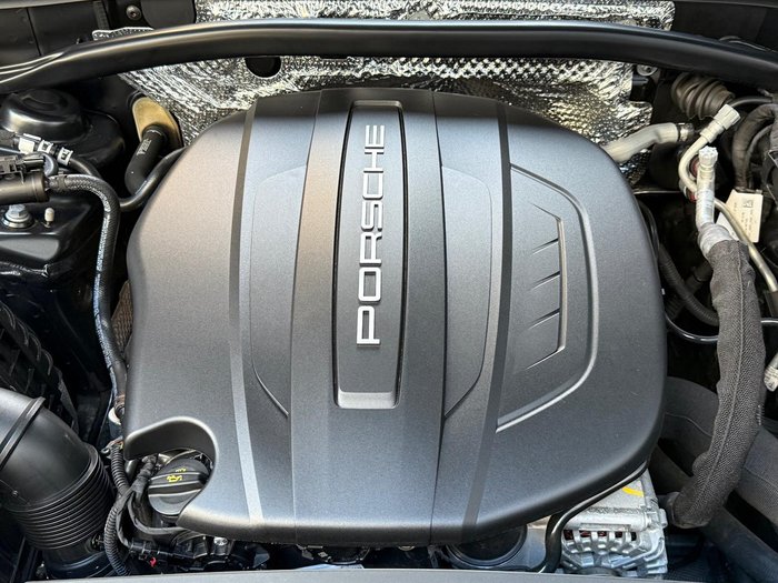 2021 Porsche Macan 95B MY21 AWD Volcano Grey