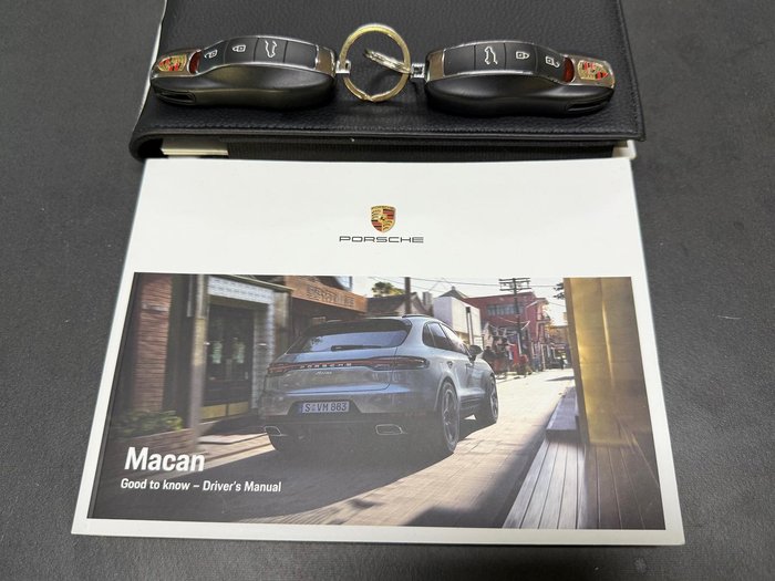 2021 Porsche Macan 95B MY21 AWD Volcano Grey